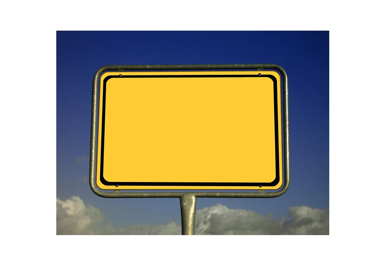 sign, nature, signpost, waypoint, heaven, clouds, place-name sign, empty, label, insert text. Company descriptions format: signal versus noise