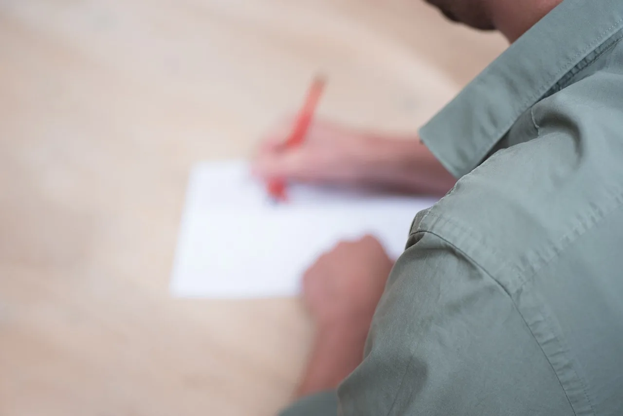 write, pencils, desk, pen, colors, man, sit, work, drawing, office, draw, working place, executive, job, paper, stationery, sketch. A closer look at executive summaries: the seven things a reader hunts for, why you write it last